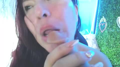 Snapshot of evelyn_mature19 chatting on March 8, 1:39 am Juliana online show from March 8, 1:39 am