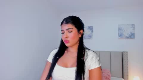 Evelyn online show from September 23, 6:25 pm