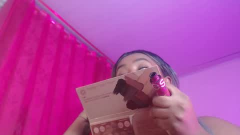 Evelyn Sandoval online show from October 31, 2:01 am