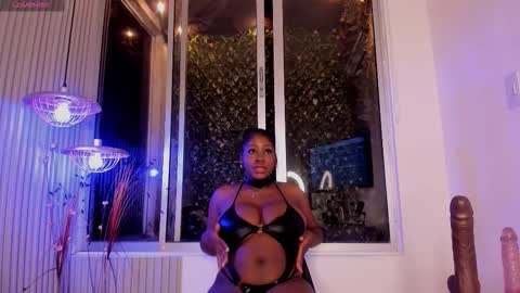 EvelynZoee online show from October 21, 3:44 am