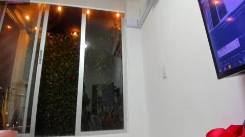 EvelynZoee online show from September 25, 4:19 am