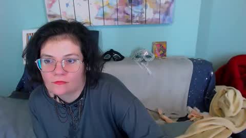 Everly online show from January 10, 4:12 pm