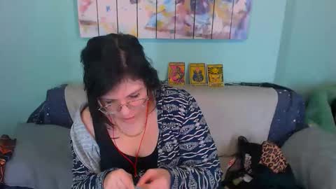 Everly online show from February 19, 2:27 pm