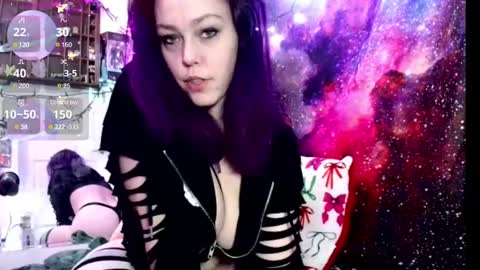 Snapshot of everlyester chatting on February 12, 9:10 am Evie online show from February 12, 9:10 am