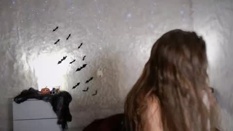 Goddes 1 online show from November 1, 12:26 pm