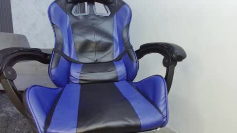 luis online show from November 9, 4:10 pm