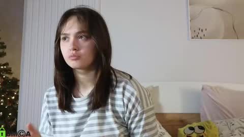 evi_woow online show from December 2, 12:12 am