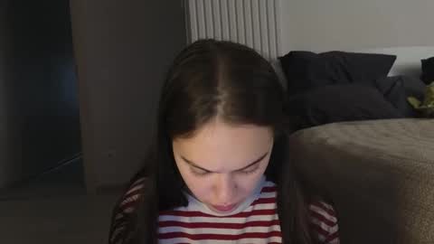 evi_woow online show from March 18, 10:37 pm