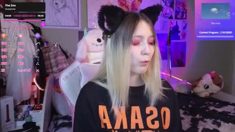 Snapshot of evie_rosen chatting on January 29, 9:28 pm Evie online show from January 29, 9:28 pm