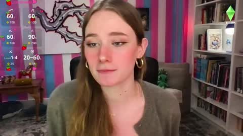 Evie3 online show from May 15, 8:05 pm