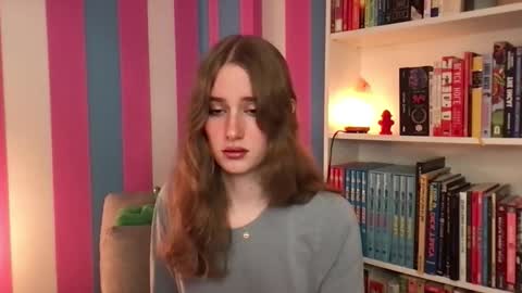 Snapshot of eviecam chatting on October 22, 7:04 pm Evie3 online show from October 22, 7:04 pm