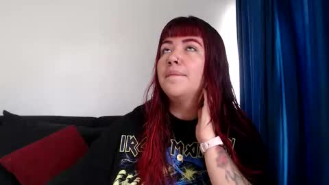 evilheart_69 online show from January 14, 8:50 pm