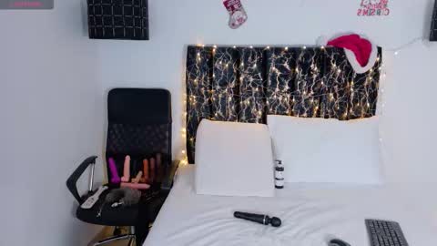 evvaa_moon online show from December 17, 12:45 pm