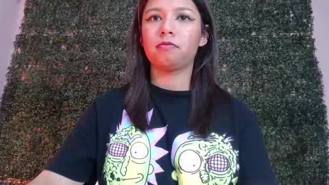 Im Evy online show from February 5, 5:16 pm