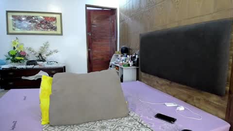 voloptous mommy angel online show from March 11, 6:52 am