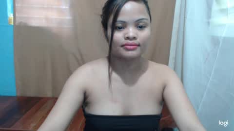 Snapshot of exotic_asian69 chatting on February 26, 2:30 am exotic_asian69 online show from February 26, 2:30 am