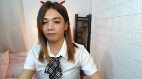 exotictssavie online show from January 16, 1:37 am