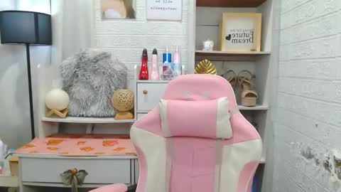 exotictssavie online show from November 19, 8:18 pm