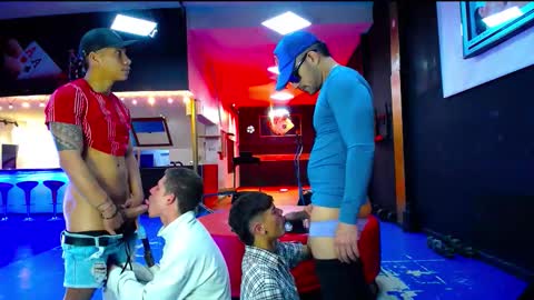 extrangers online show from September 13, 12:07 pm