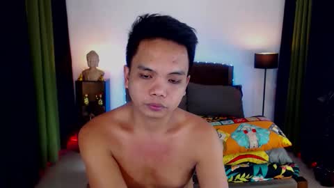 Snapshot of extraservice69menx chatting on October 5, 6:44 am JOHNDAVE online show from October 5, 6:44 am