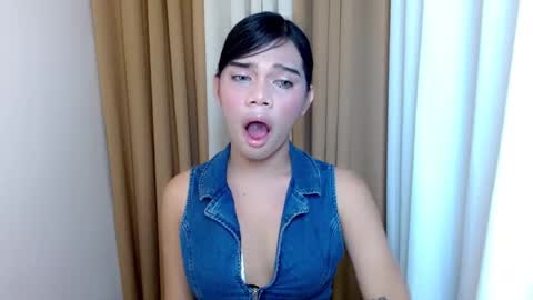 I DO EVERTHING U WANT BECAUSE IM EXTREME LIAN online show from November 29, 1:52 pm