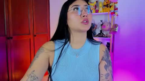 Emily online show from December 21, 8:59 pm