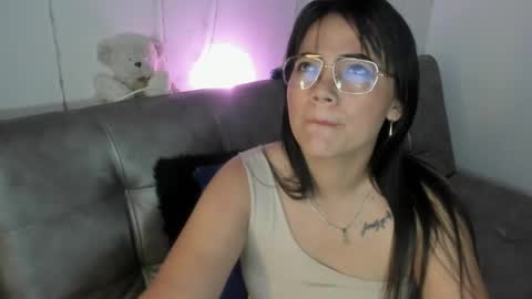 camila online show from April 22, 6:31 am