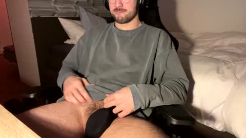 Snapshot of fabian_196 chatting on January 2, 6:45 pm Call me bitch online show from January 2, 6:45 pm