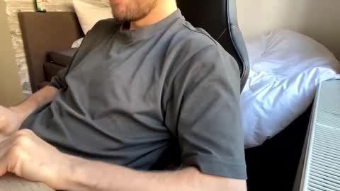 Snapshot of fabian_196 chatting on February 2, 12:13 pm Call me bitch online show from February 2, 12:13 pm