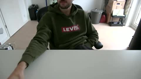 Snapshot of fabian_196 chatting on October 29, 3:03 pm Call me bitch online show from October 29, 3:03 pm