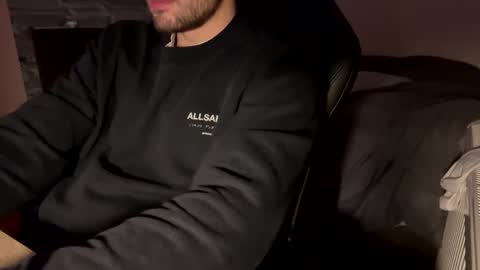 Snapshot of fabian_196 chatting on December 16, 4:49 pm Call me bitch online show from December 16, 4:49 pm