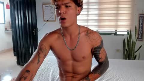 Snapshot of fabrizio_amery chatting on December 23, 9:29 pm - A N D E R online show from December 23, 9:29 pm