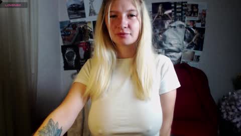 Snapshot of faiirylight chatting on October 1, 6:01 am Eve online show from October 1, 6:01 am