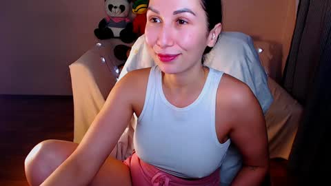 Snapshot of fairy_elli_hot chatting on January 18, 9:45 pm Elli online show from January 18, 9:45 pm