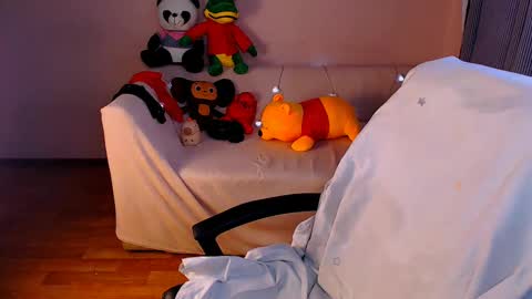 Snapshot of fairy_elli_hot chatting on March 5, 2:23 pm Elli online show from March 5, 2:23 pm