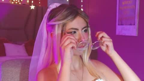 FAIRY online show from January 15, 9:01 pm