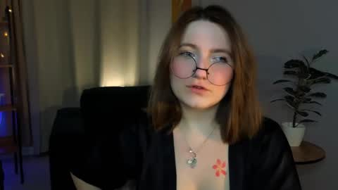 Tara online show from April 12, 9:52 pm