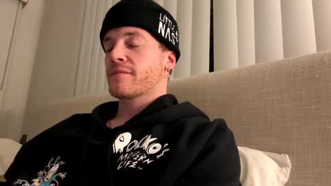 Travis online show from January 28, 9:30 am