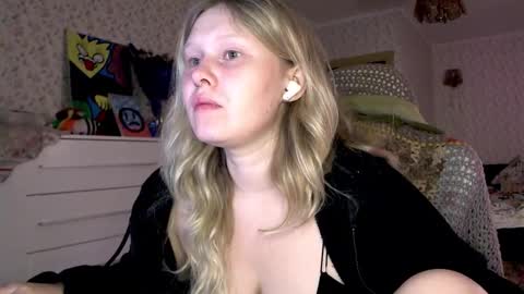 Snapshot of fairydreams_ chatting on October 7, 7:43 pm Arisha online show from October 7, 7:43 pm