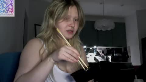 Snapshot of fairydreams_ chatting on February 12, 3:05 pm Arisha online show from February 12, 3:05 pm