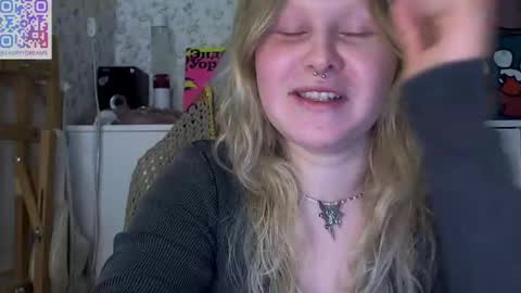 Snapshot of fairydreams_ chatting on February 17, 4:28 pm Arisha online show from February 17, 4:28 pm