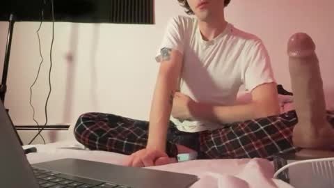 fakenshitbrah online show from September 18, 12:47 am