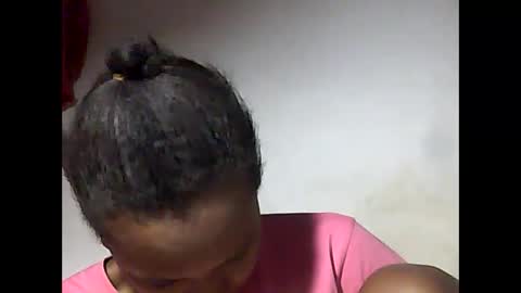 Snapshot of falielyse chatting on October 4, 7:39 am falielyse online show from October 4, 7:39 am