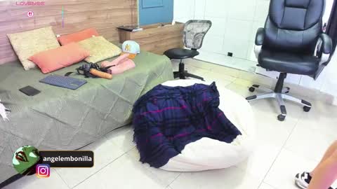 Megan    630  1330 -5 online show from March 18, 1:06 pm