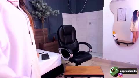 Megan    630  1330 -5 online show from November 22, 1:09 pm