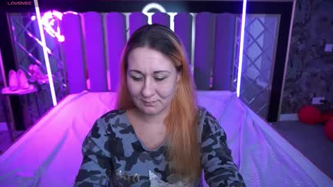 famousemuse online show from March 26, 2:11 pm