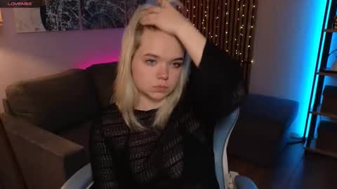 Bella online show from November 21, 9:40 am