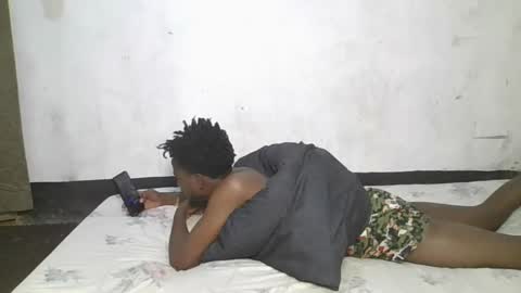 KEITH ELISA online show from October 18, 3:05 pm