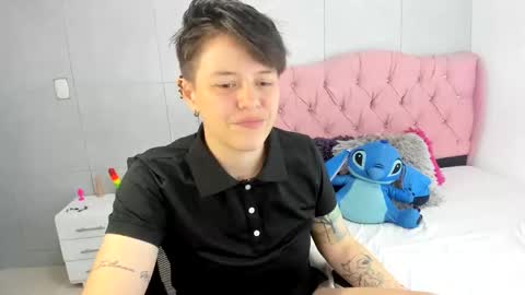 Snapshot of fanny_18 chatting on October 9, 3:01 am FANNY online show from October 9, 3:01 am