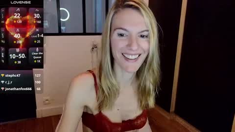 Snapshot of fanny_posy chatting on March 4, 4:09 pm Fanny online show from March 4, 4:09 pm